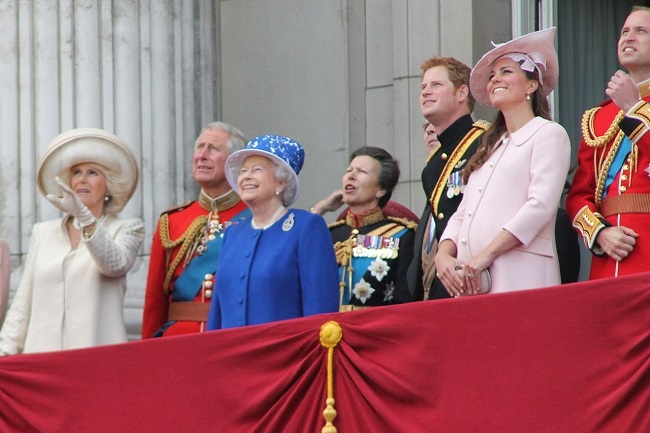 Royal family on balcony-1.jpg